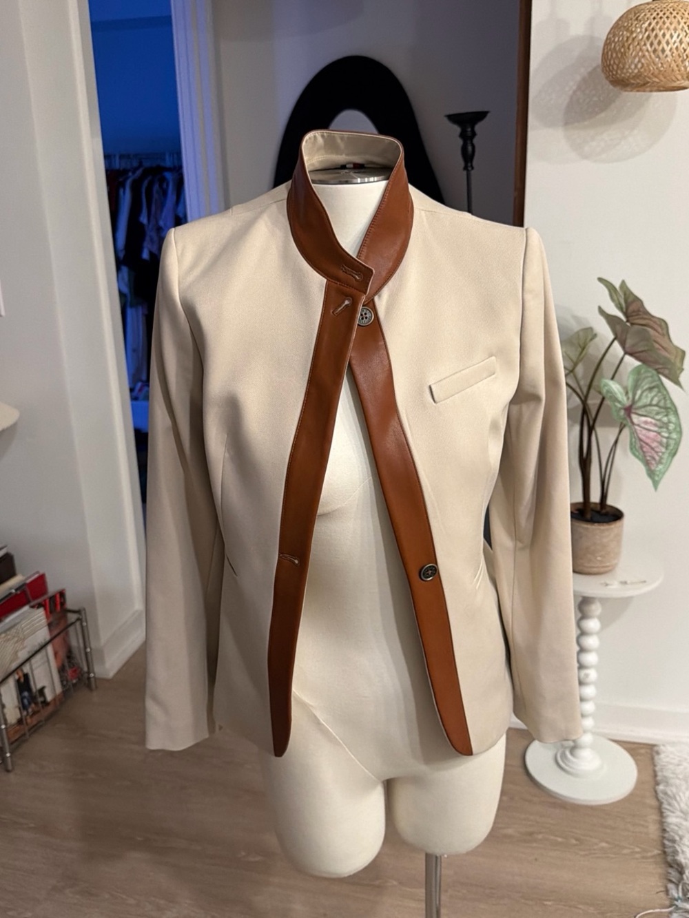 Tommy Hilfiger Cream Blazer with Brown Trim